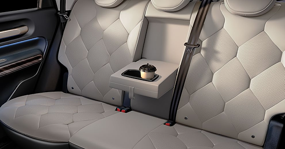 MG Windsor EV, Rear-centre armrest with cupholders