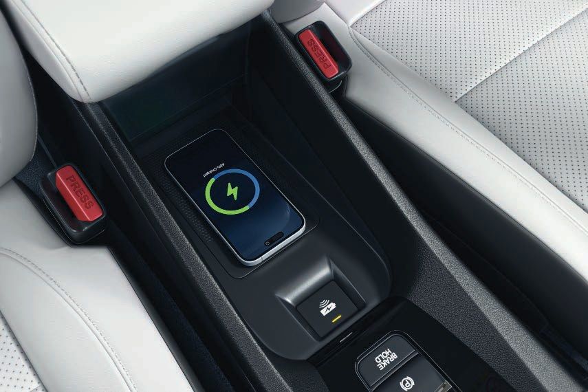 Honda Elevate, Wireless smartphone charger on the centre console, offered from VX