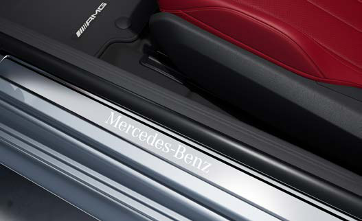 Mercedes-Benz CLE Cabriolet — Illuminated door sill panel with Mercedes-Benz lettering