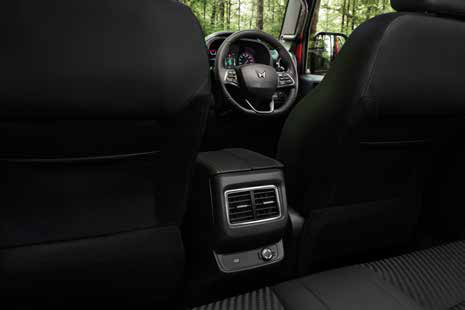 Mahindra Thar — Rear AC vents at the back of the front console keep second-row passengers cool