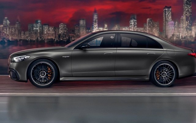 Mercedes-AMG S 63 E Performance photo 1