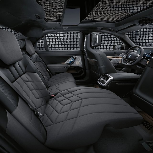 BMW i7 photo