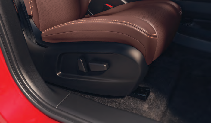 VinFast VF 7 — 8-way power-adjustable driver seat