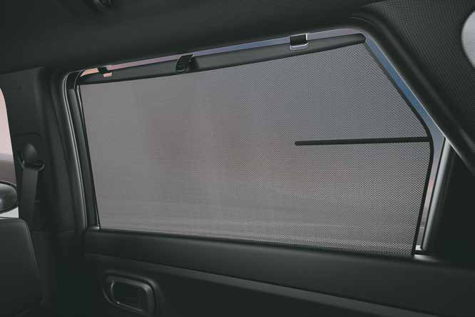 Hyundai Venue N Line — Rear window sunshade