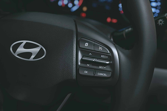 Hyundai Grand i10 Nios, Steering-mounted cruise control switches