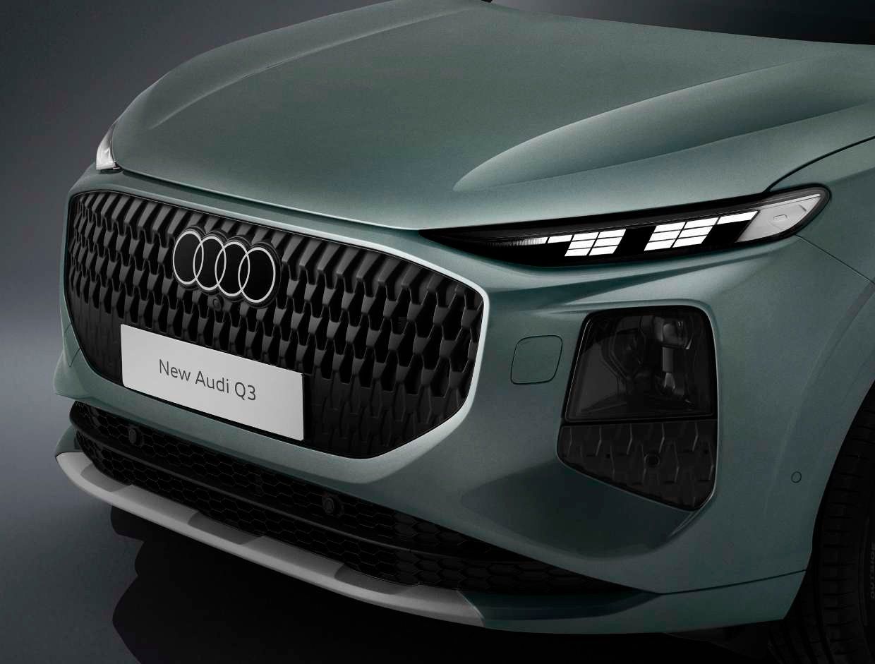 The new single-frame grille on the Audi Q3 2026