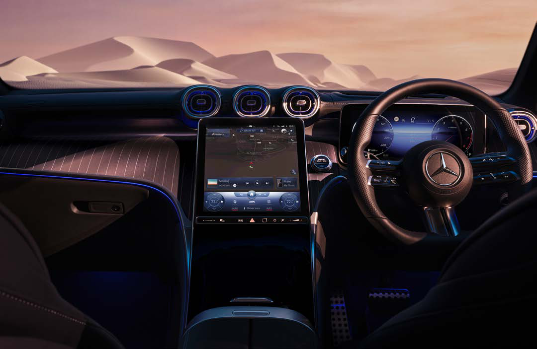 Mercedes-Benz GLC — Driver cockpit with twin digital displays