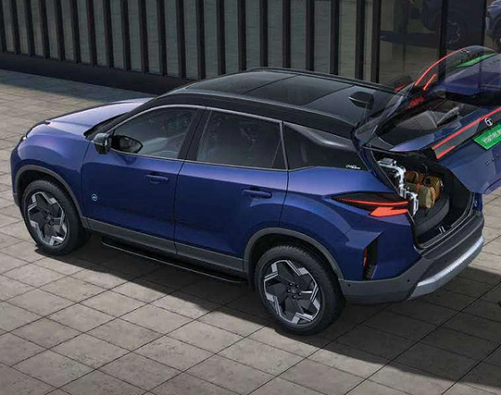 Tata Harrier EV, Hands-free power tailgate - gesture-controlled access to the modular boot space