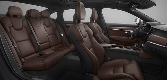 Volvo XC60, Perforated Fine Nappa leather seats in Maroon Brown with a Charcoal cabin (RC30)