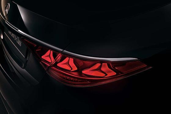 Mercedes-Benz S-Class, LED tail-light with three-dimensional star-pattern lenses
