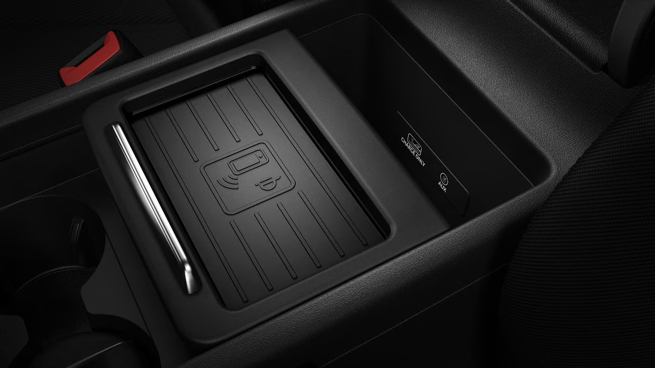 Audi Q5 — Audi Phone Box with wireless smartphone charging in the centre console.