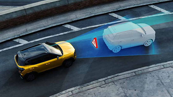 Mahindra XUV 3XO, Forward Collision Warning flags an impending collision
