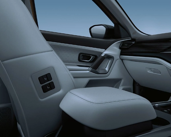 Tata Safari, Electric Boss Mode with 4-way powered co-driver seat frees up 2nd-row legroom