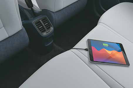 Hyundai Exter, Rear AC vent with C-type USB charging port