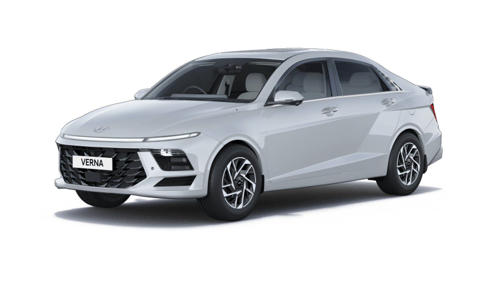 Hyundai Verna in Atlas White