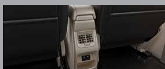 Toyota Rumion, Second-row console-mounted AC vents