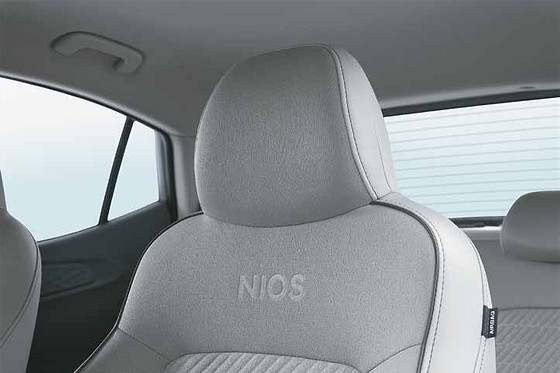 Hyundai Grand i10 Nios, Semi-fabric seats with piping and NIOS embroidery