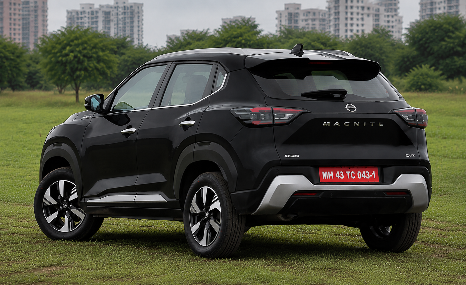 Nissan Magnite in Onyx Black