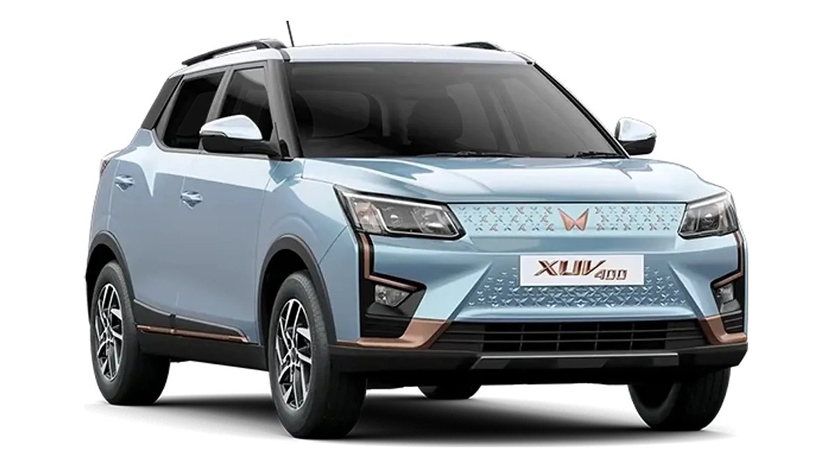 XUV400 in Arctic Blue colour