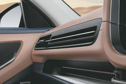Hyundai Alcazar — New trendy horizontal AC vents