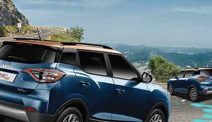 Mahindra XUV400, LED tail lamps with satin copper roof accent
