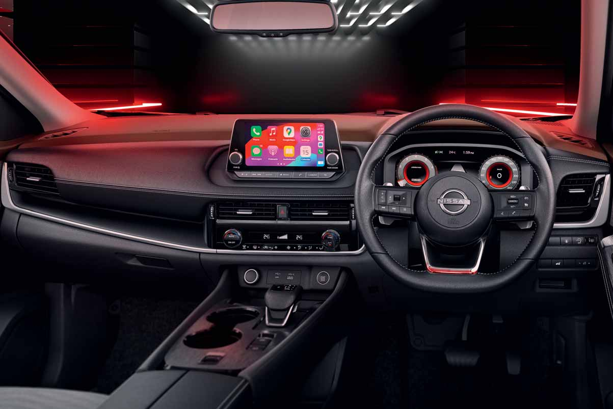 Nissan X-Trail — Driver-centric dashboard with touchscreen infotainment (wireless Apple CarPlay) and digital cluster
