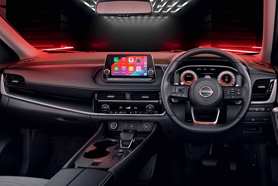 Nissan X-Trail, Driver-centric dashboard with touchscreen infotainment (wireless Apple CarPlay) and digital cluster