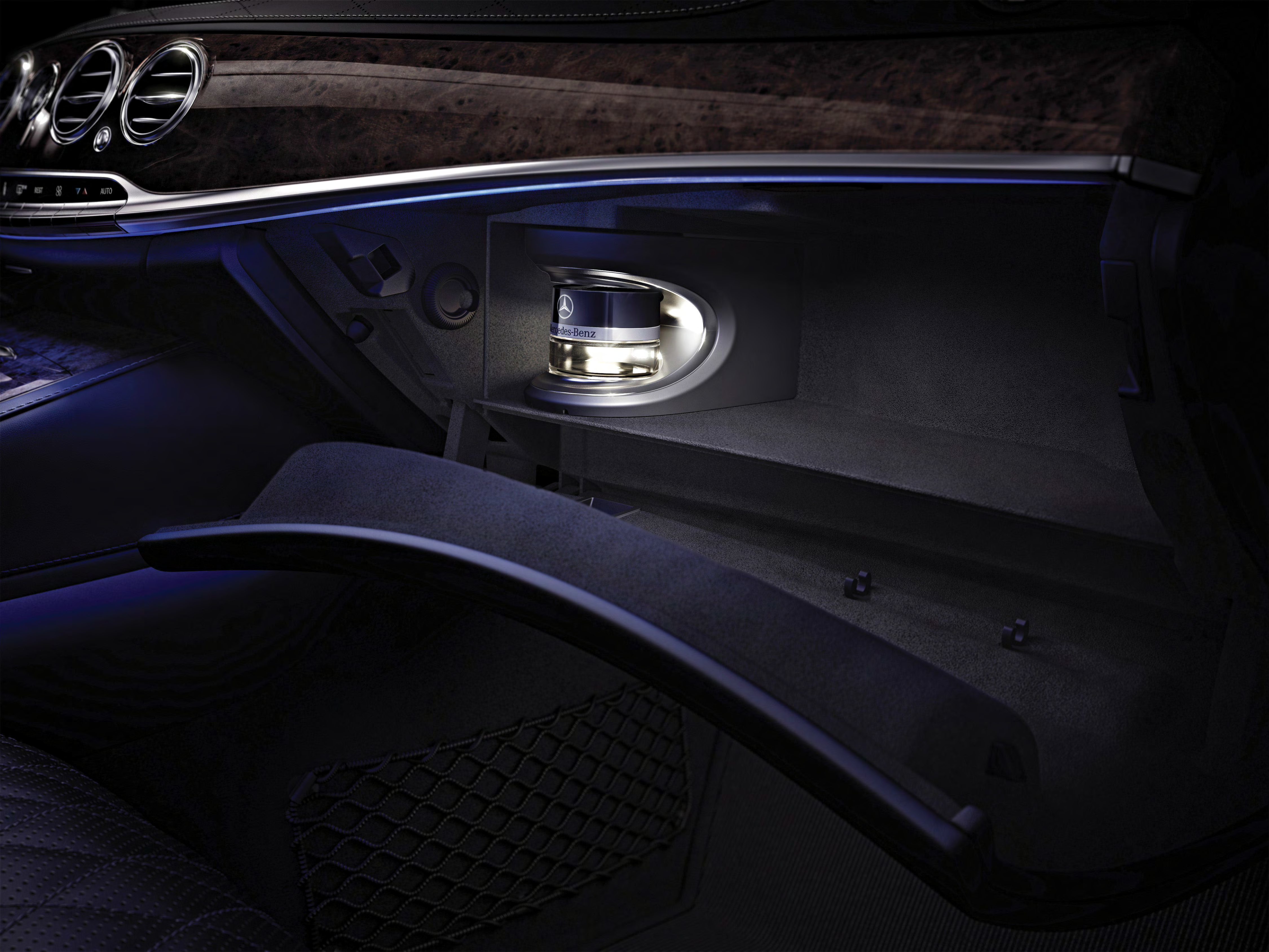 Mercedes-Benz S-Class — Air-Balance cabin fragrance atomiser illuminated in the glovebox
