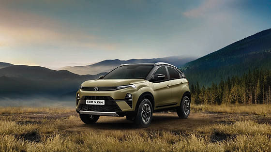 Tata Nexon, Tata Nexon front three-quarter - connected full-width LED DRL bar, bi-function LED headlamps and dual-tone black roof