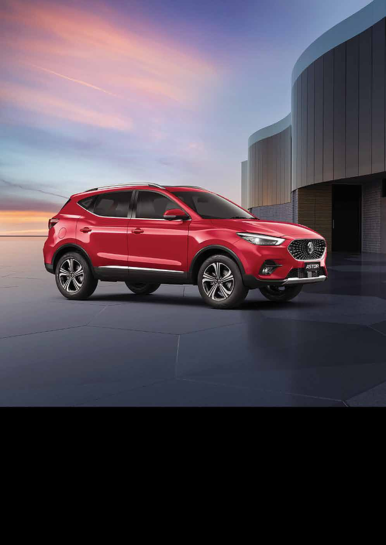 MG Astor, Side profile with R17 dual-tone machined alloy wheels and body-coloured ORVMs.