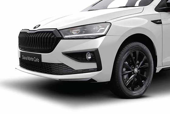 Skoda Škoda Slavia (2022–2026), Slavia Monte Carlo with black Škoda grille, gloss-black bumper garnish and black alloy wheels.