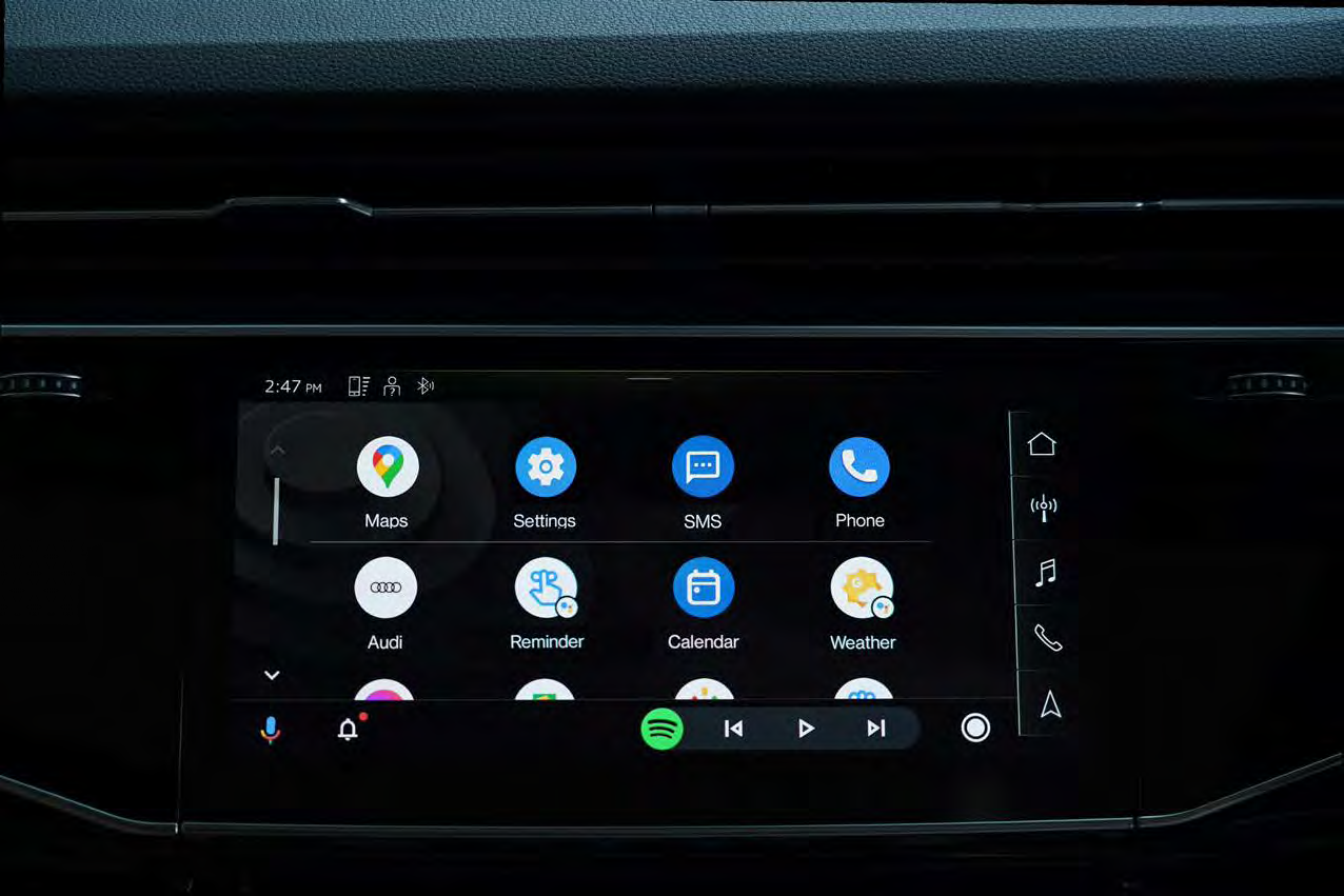 Audi Q7 — MMI touchscreen with smartphone integration for maps, phone and media
