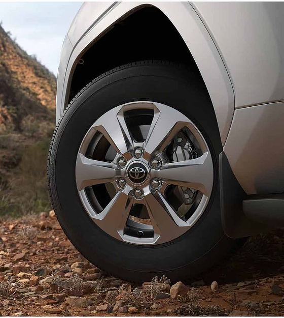 Toyota Land Cruiser, Machined-finish alloy wheels with all-terrain tyres