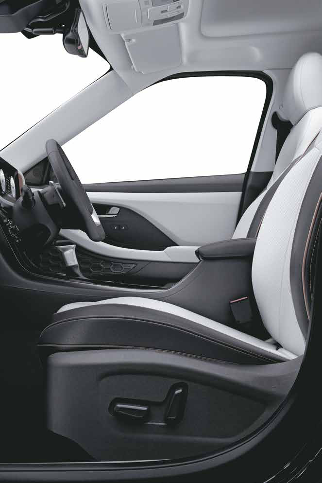 Hyundai Creta — 8-way power driver seat, leatherette upholstery