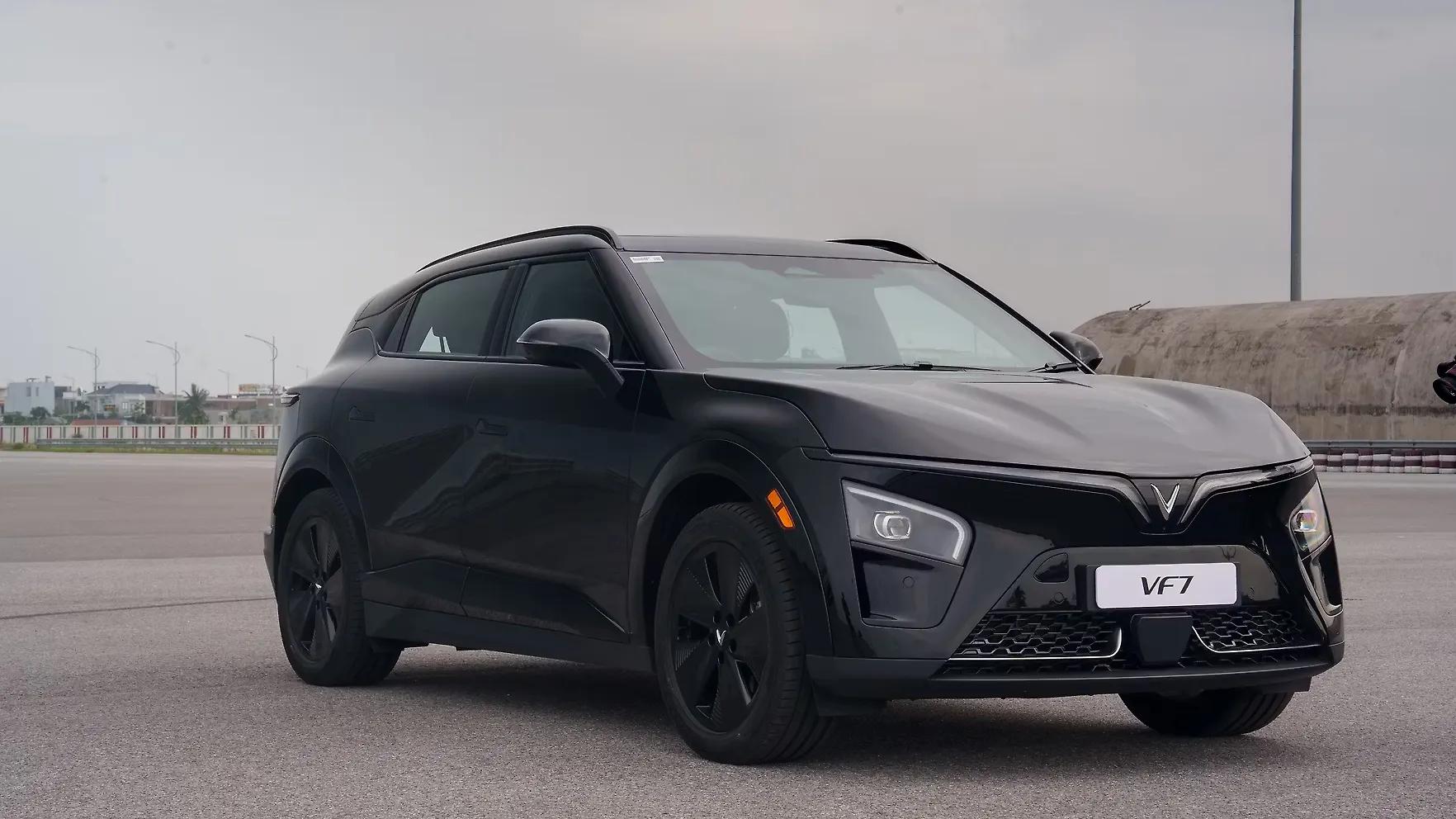 VinFast VF 7 — image 2