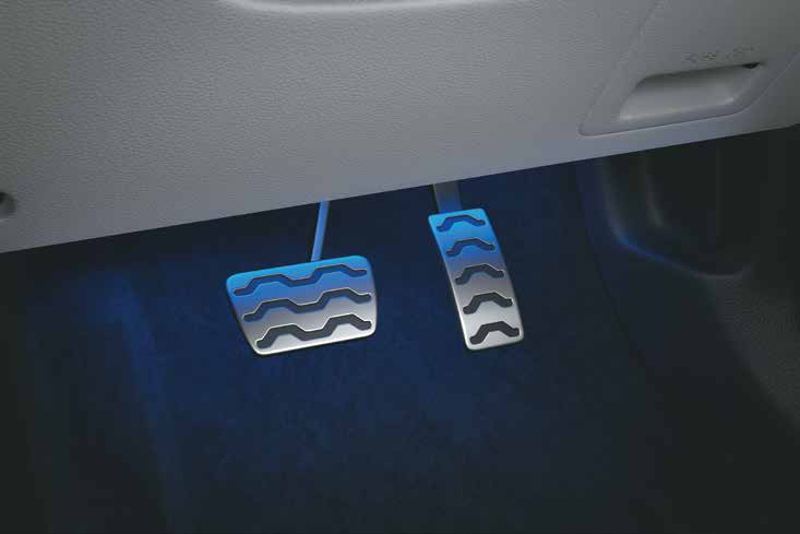 Hyundai Exter — Metal pedals with blue footwell lighting