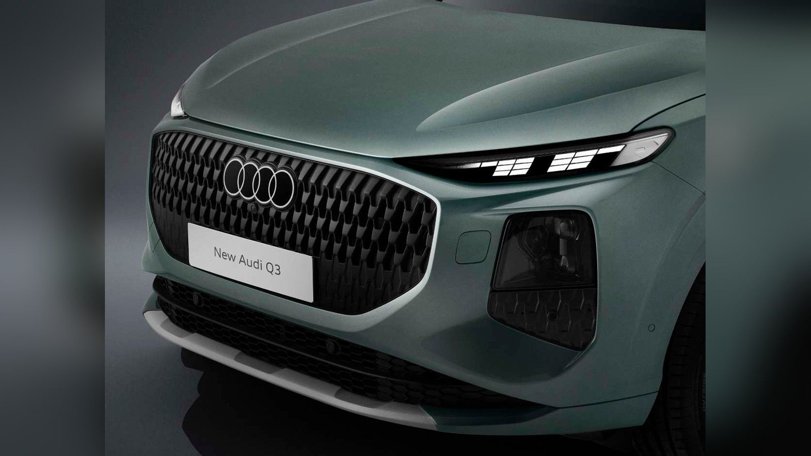 Audi Q3, The new single-frame grille with a three-dimensional honeycomb mesh and the Audi rings moved onto it