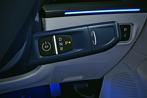 Kia Carens Clavis EV, Shift-by-Wire column-type drive selector with EV mode