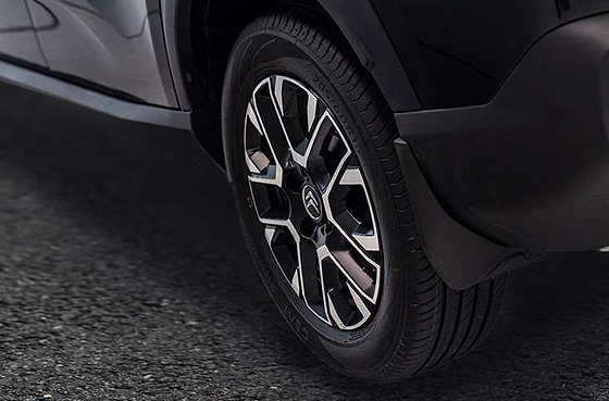 Citroën Basalt X, 16-inch ‘Urban’ diamond-cut alloy wheels