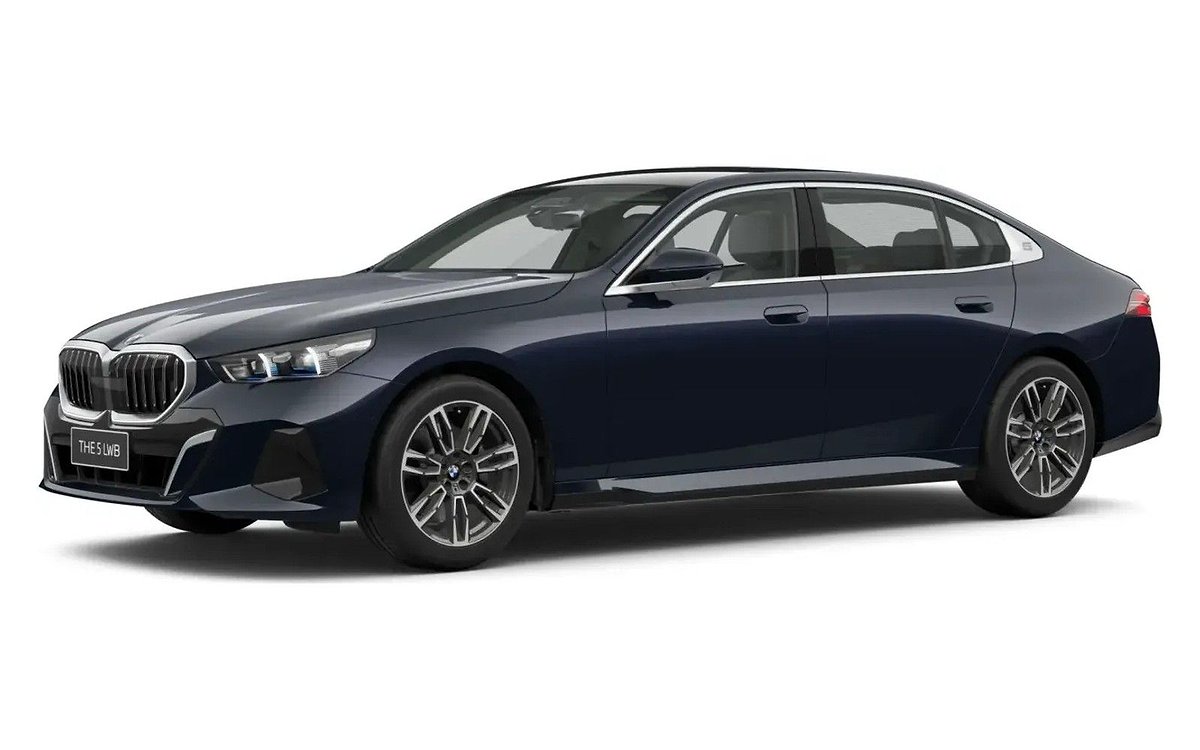 5 Series in M Carbon Black metallic colour