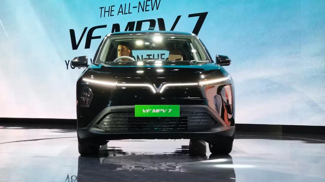 VinFast VF MPV 7 — image 7