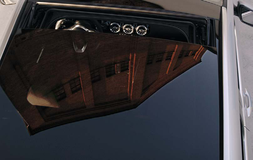 Mercedes-Benz Mercedes-AMG GLA 35 4MATIC — Panoramic sliding sunroof