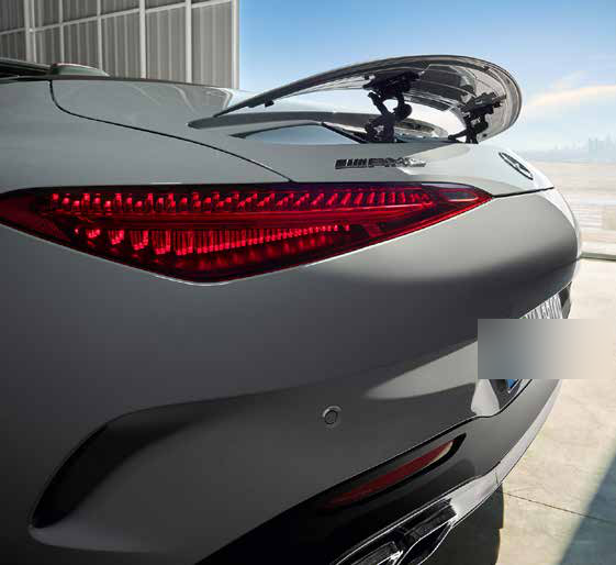 Mercedes-Benz Mercedes-AMG SL 55 Roadster — Wraparound LED tail lamp with the active rear spoiler raised