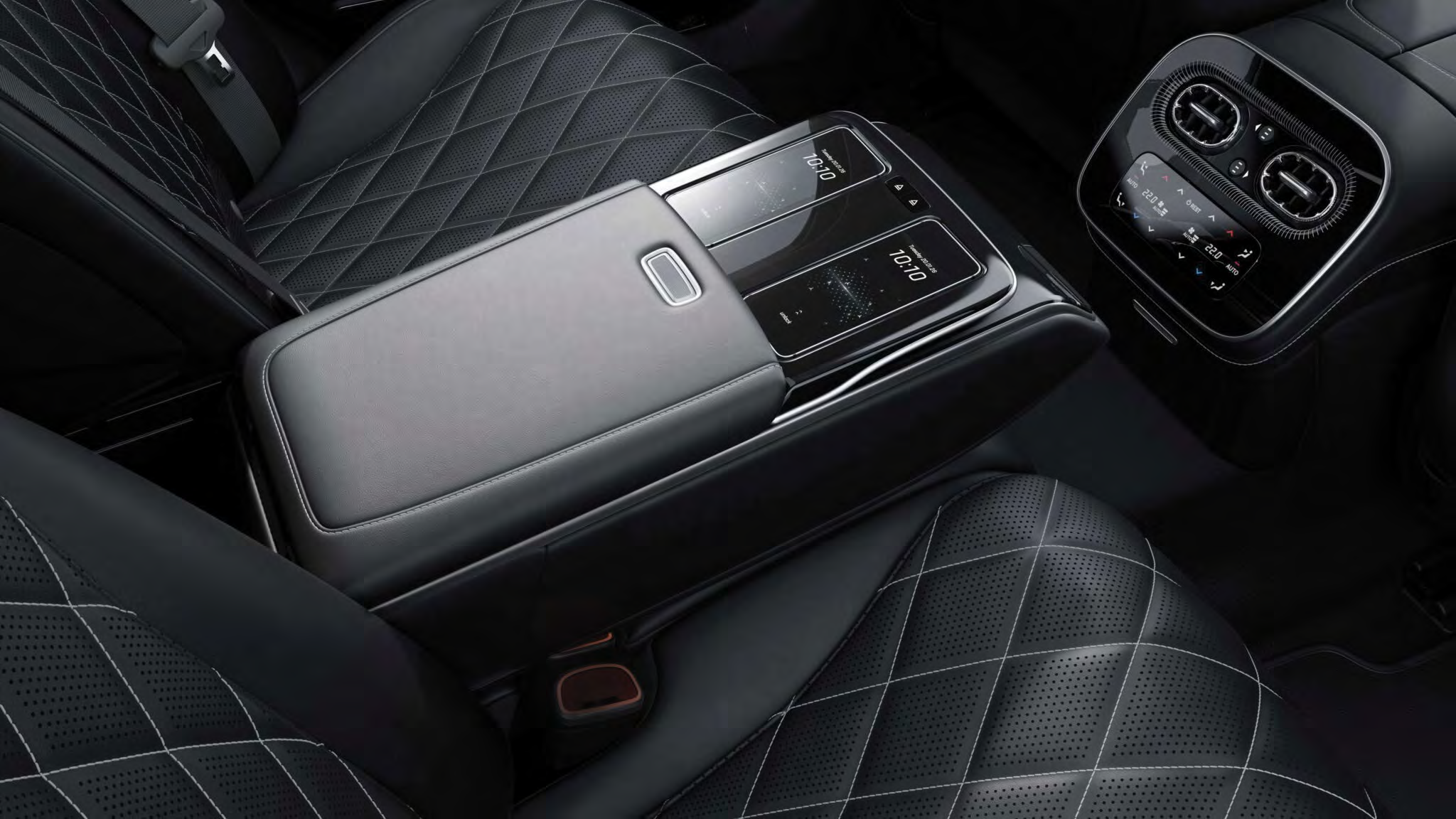 Mercedes-Benz S-Class — Rear-seat control tablet in the centre armrest with rear climate controls