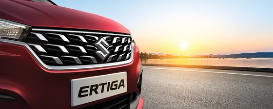 Maruti Suzuki Ertiga, Dynamic chrome winged front grille with Suzuki emblem