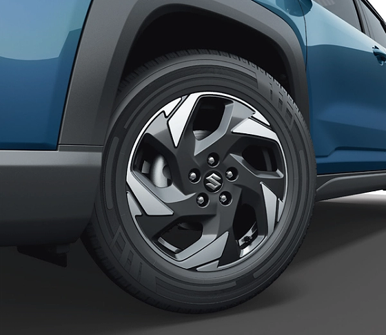 Maruti Suzuki Victoris, 17-inch aero-cut dual-tone alloy wheels