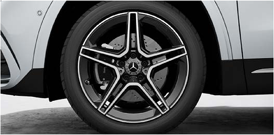 Mercedes-Benz GLA, 45.7 cm (18-inch) AMG light-alloy wheels in a 5-twin-spoke design
