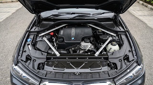 BMW X7 photo