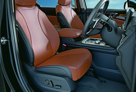 Kia Carnival, 12-way powered driver's seat with 4-way lumbar support & memory function