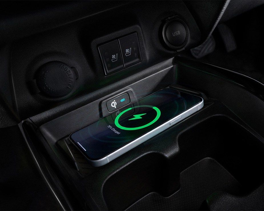 Toyota Glanza, Wireless charger with active cooling in the centre console, from G